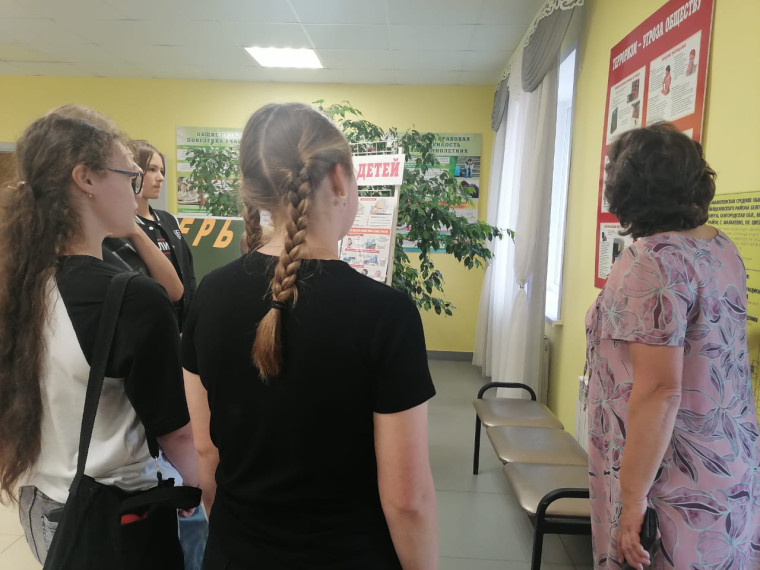1 июля начал работать лагерь труда и отдыха.